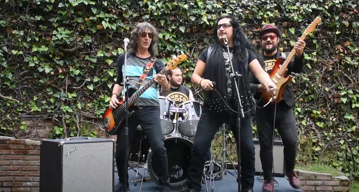 Huevo Frito Ft. Arfredo Rayo California Blues